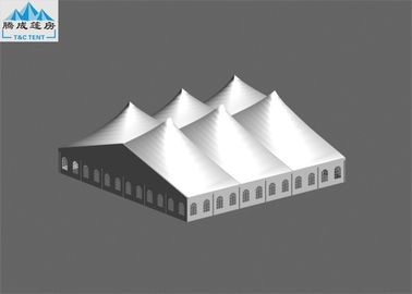 Veelvoudige Spitsen een Gevormde Tent 30x30m van de Markttentpartij UV Bestand met Transparante Duidelijke Vensters